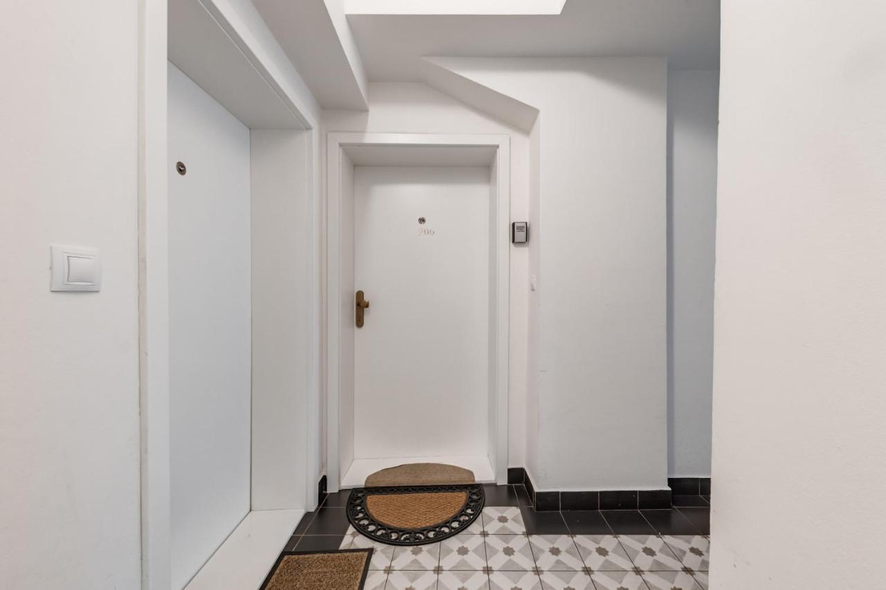 Apartament With The Lions Praga